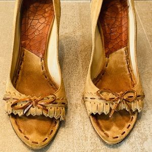Christian Dior Suede Pumps